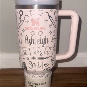 Dental Stanley tumblr engraved w/ Ashleigh